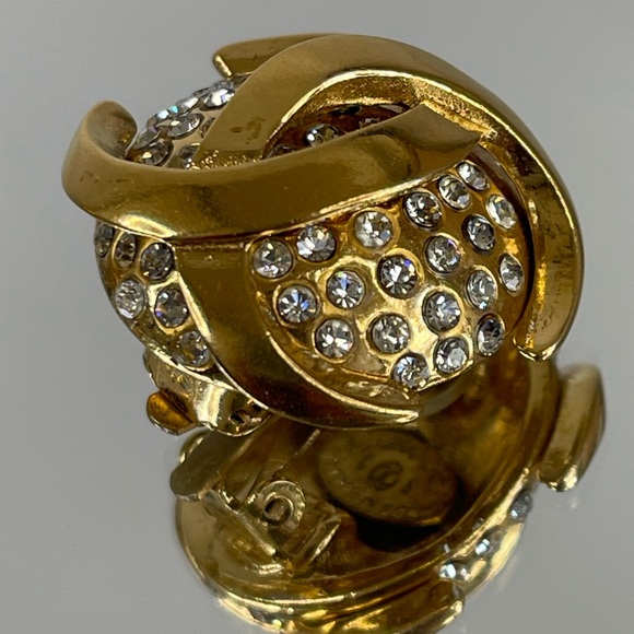 CHANEL Rhinestone Round CC Logo Clip On Earrings - Picture 6 of 11